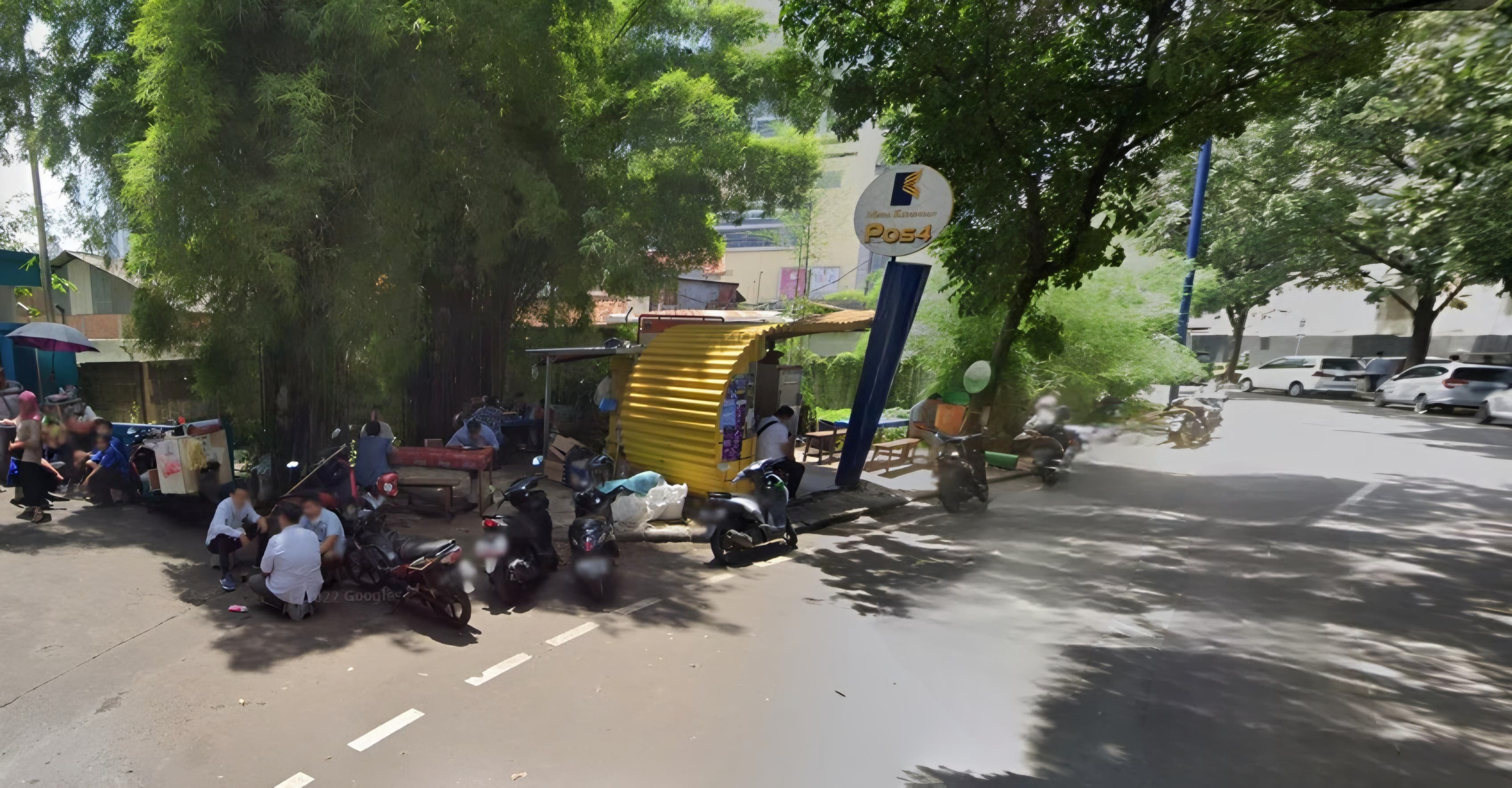 Pengecatan dan Penataan Pot Tanaman